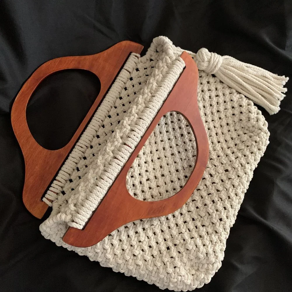 Handmade Macrame Handbag - Picture 4 of 5